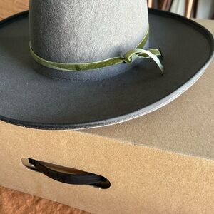 Gray Felt Hat with Green Band